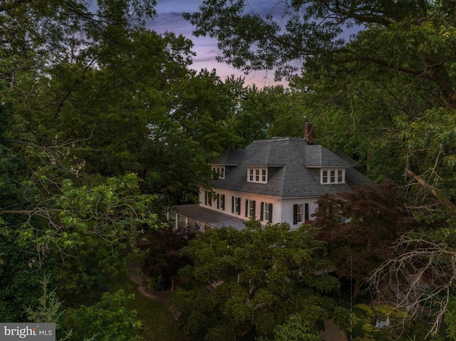 view of aerial view at dusk