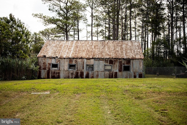 view of front of house with a front yard