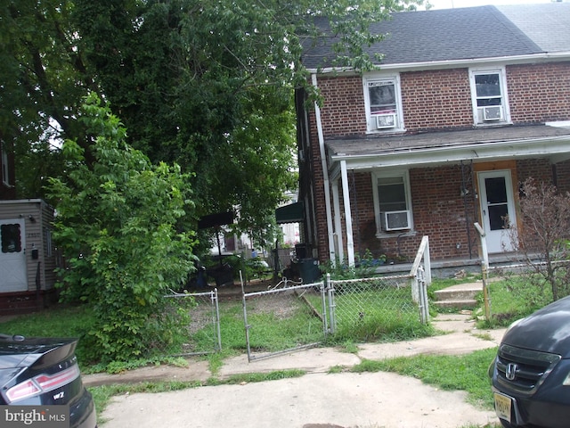 view of front of house with covered porch