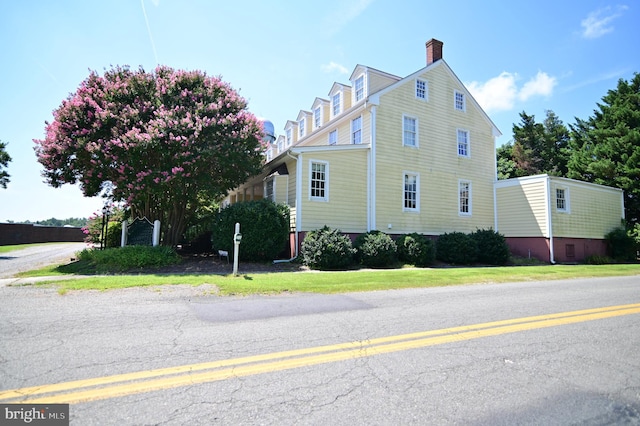 view of home's exterior