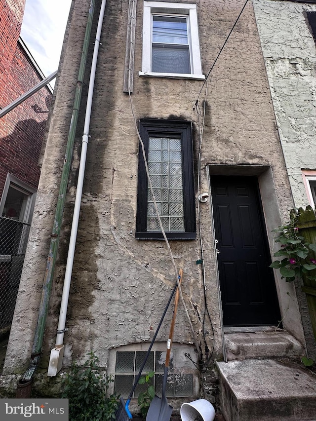 view of exterior entry