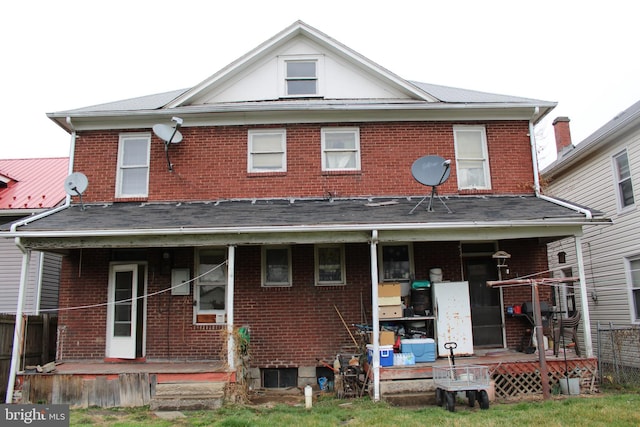 view of front facade with covered porch