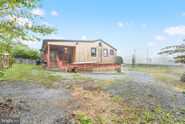 view of front of property