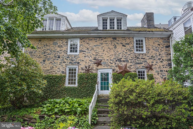 view of front of house