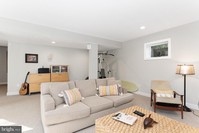 164 W Lake Dr, Annapolis, MD 21403 - view of carpeted living room