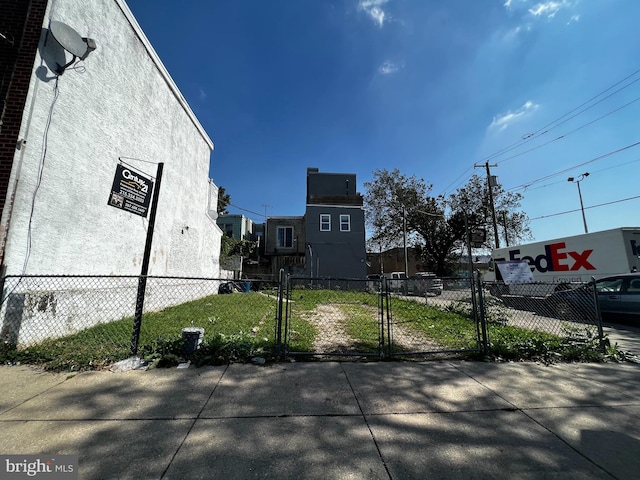 Listing photo 2 for 1653 S Bailey St, Philadelphia PA 19145