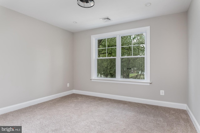 view of carpeted spare room