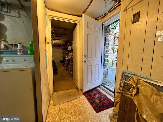 entrance foyer with washer / clothes dryer