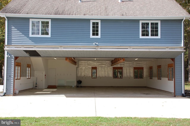 view of front of property with a patio