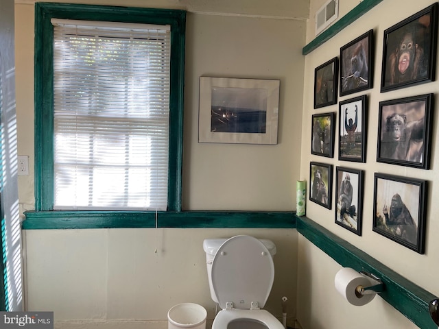 bathroom featuring toilet