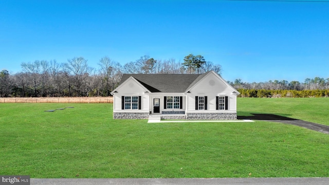 view of front of house with a front yard