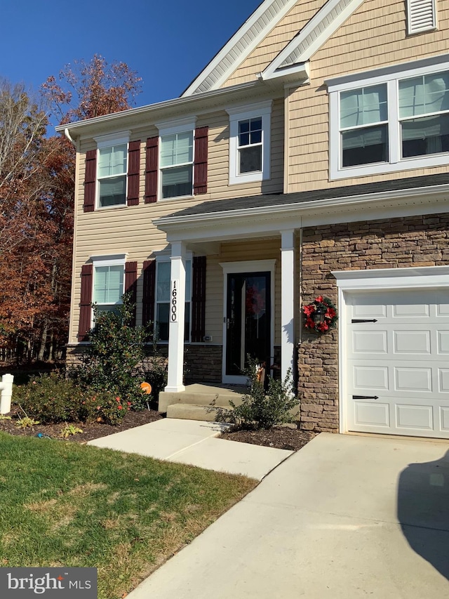 view of front of house featuring a garage