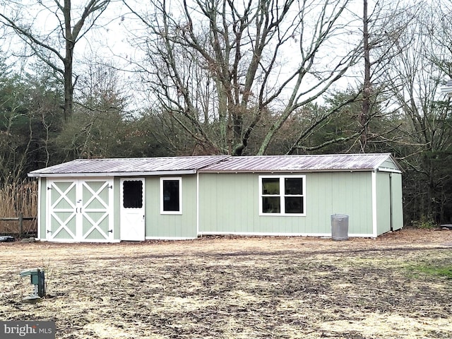 view of outbuilding