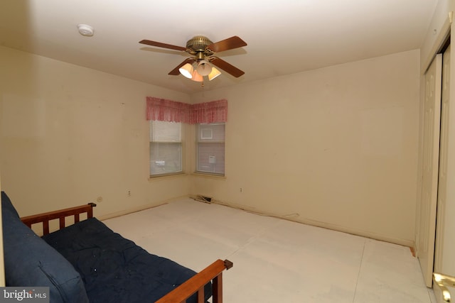 bedroom with ceiling fan