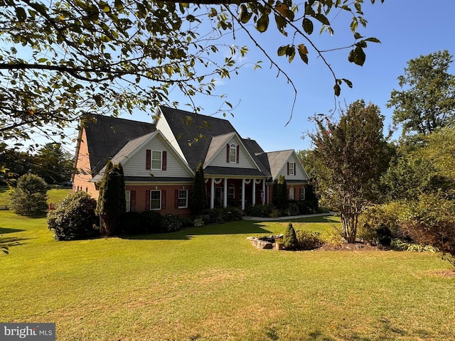 view of front of house with a front yard