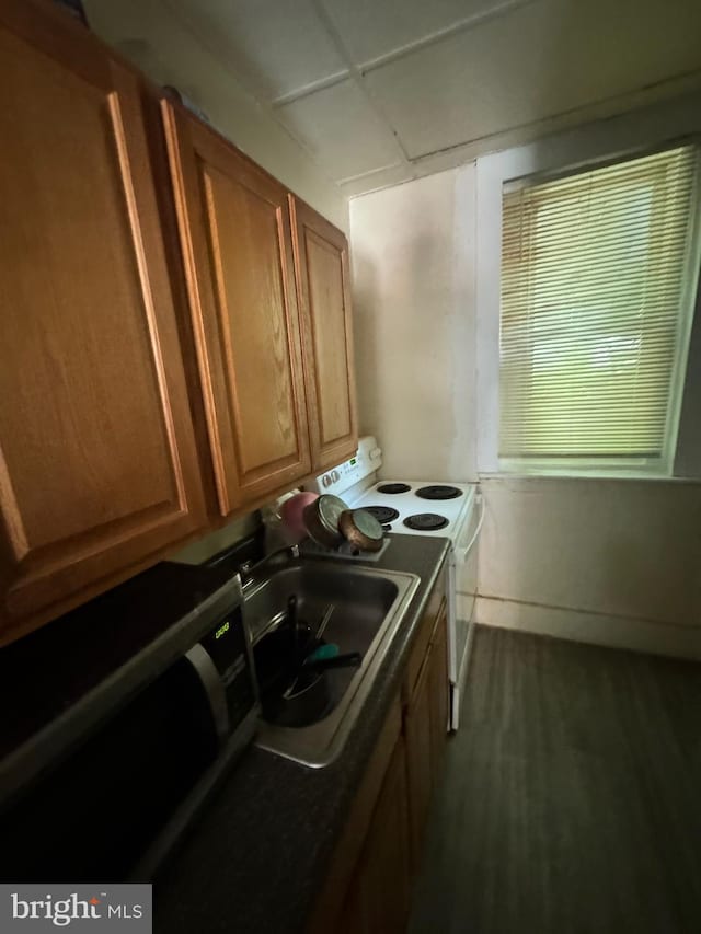 laundry area with sink