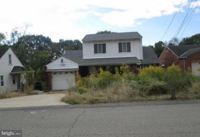 view of front of house with a garage