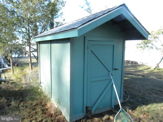 view of outbuilding