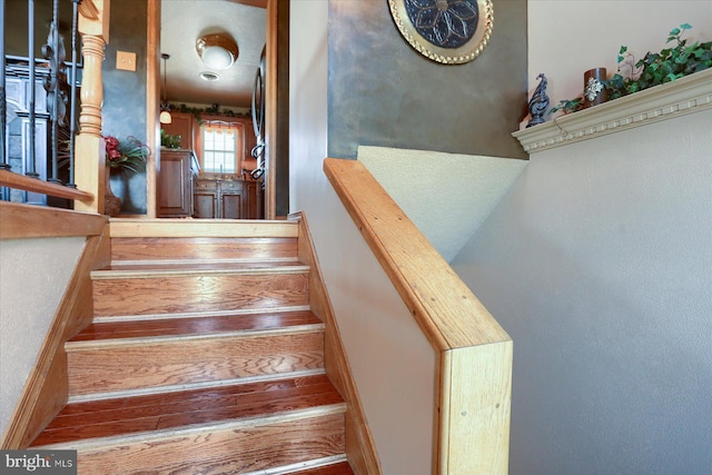 625 Brown Rd, Myerstown, PA 17067 - view of staircase