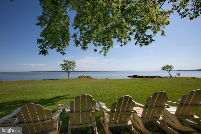 view of yard with a water view