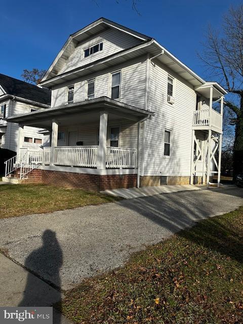 view of front of property with a porch