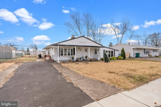 view of front of house featuring a porch