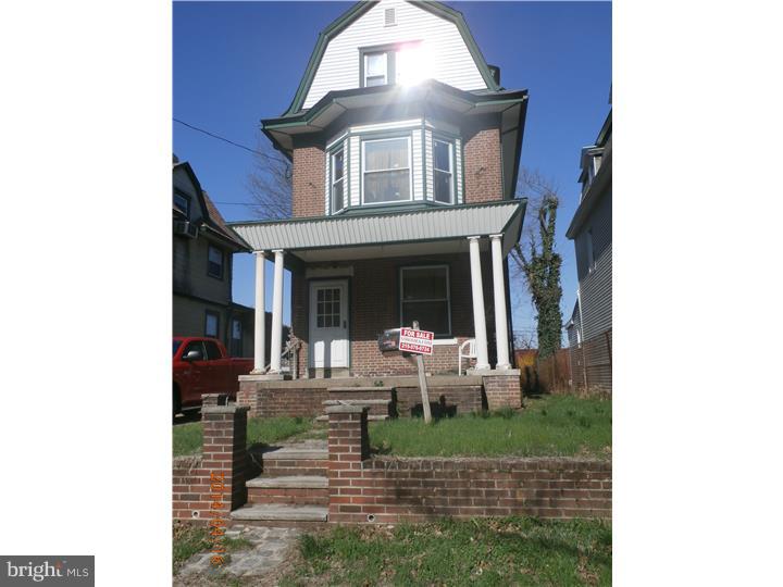 view of front of property with a porch