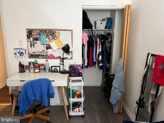 2035 N 15th St, Philadelphia, PA 19121 - bedroom with wood finished floors and baseboards