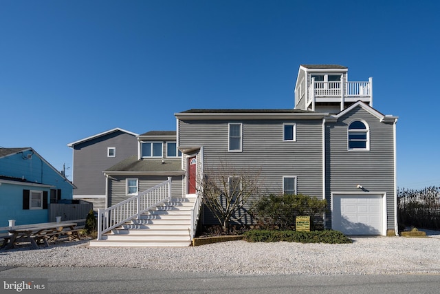 view of front facade with a garage