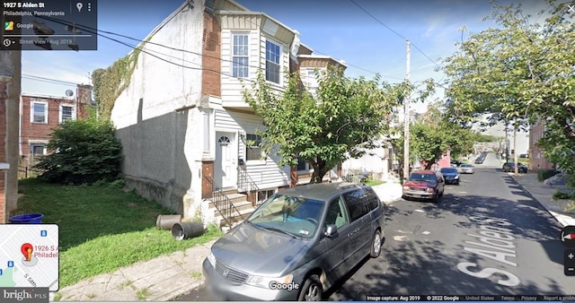 Listing photo 2 for 1926 S Alden St, Philadelphia PA 19143