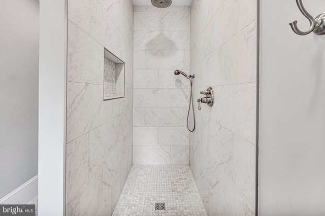 full bathroom featuring a stall shower