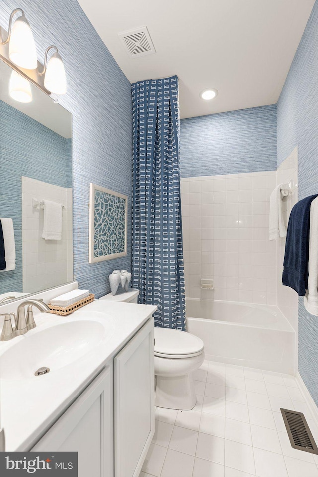 full bath featuring tile patterned floors, visible vents, toilet, and vanity