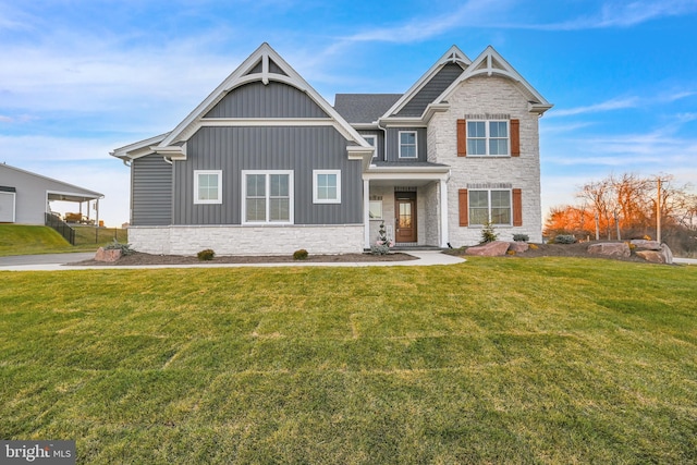 view of front of house with a front yard