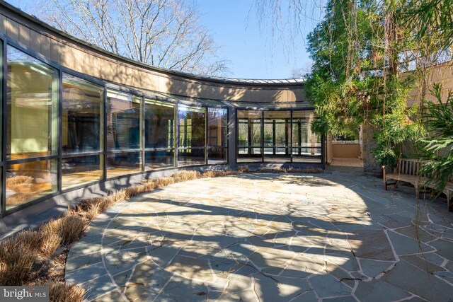 10111 Iron Gate Rd, Potomac, MD 20854 - view of patio