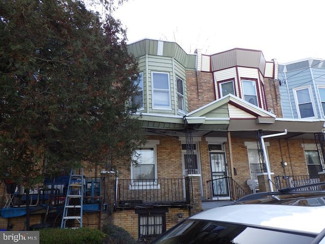 Listing photo 3 for 326 E Tulpehocken St, Philadelphia PA 19144