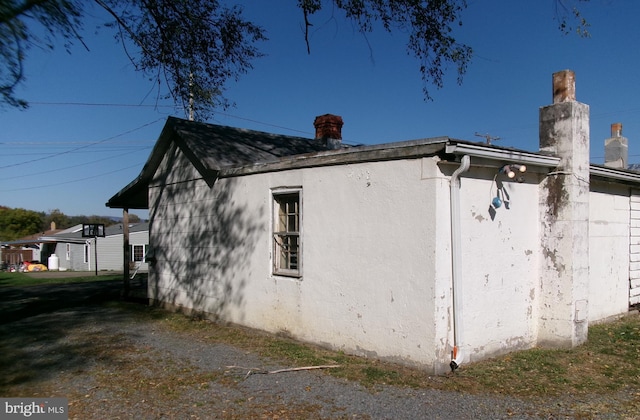 view of home's exterior