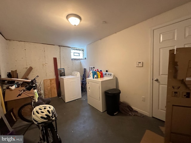 basement featuring independent washer and dryer