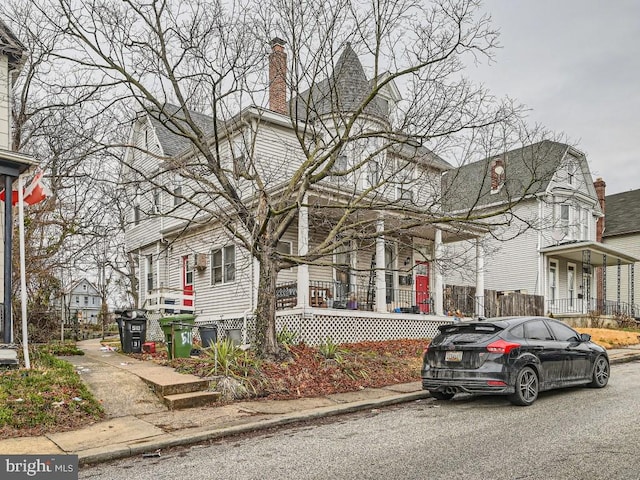 view of front of property