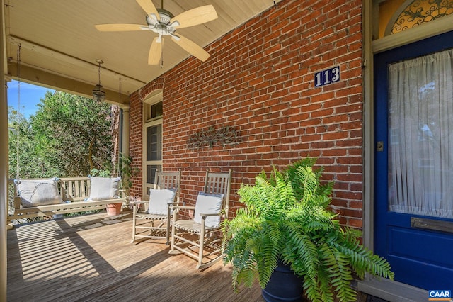 deck with ceiling fan