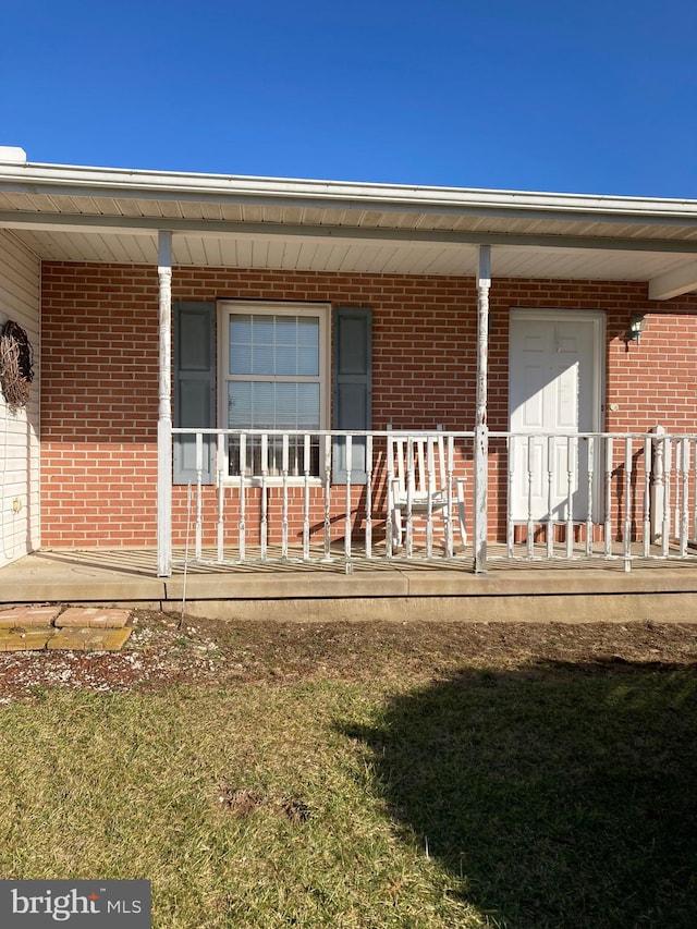 view of front of house with a porch