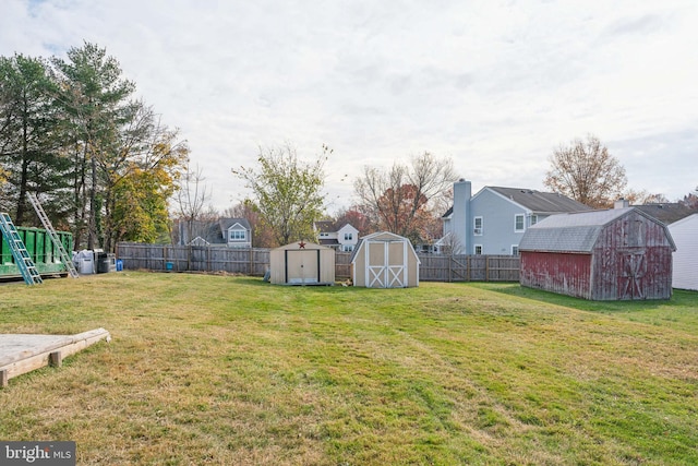 view of yard with a shed