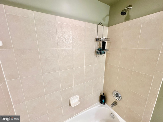 full bath with shower / washtub combination