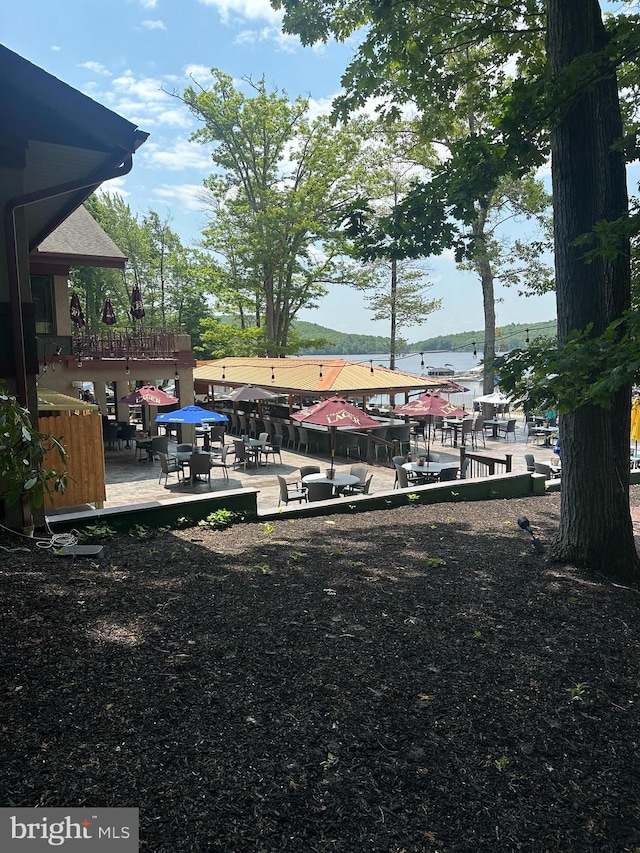 view of yard with a water view