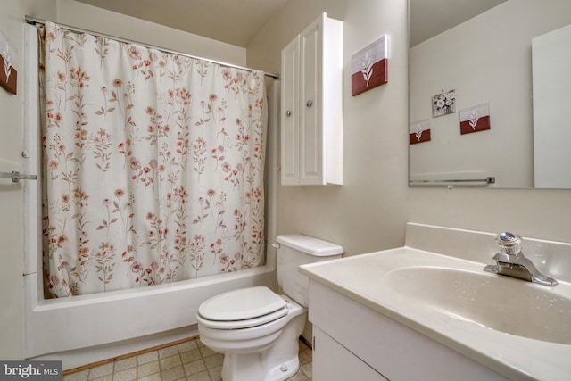 full bathroom featuring tile flooring, shower / bath combination with curtain, toilet, and large vanity