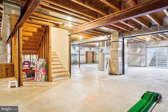 basement with gas water heater and heating utilities