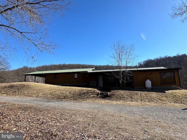 view of front of property