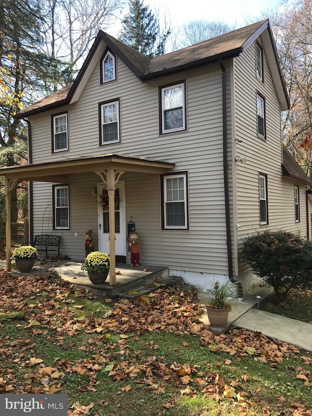 view of front of home featuring a porch