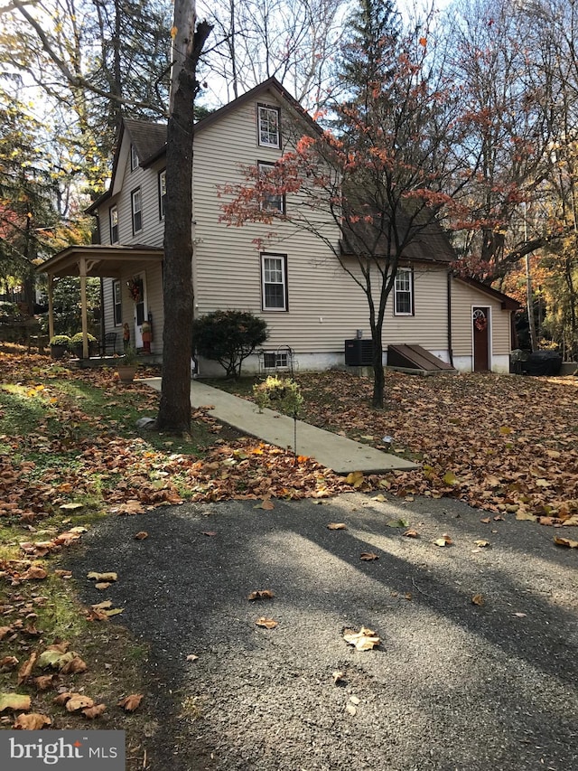 view of home's exterior