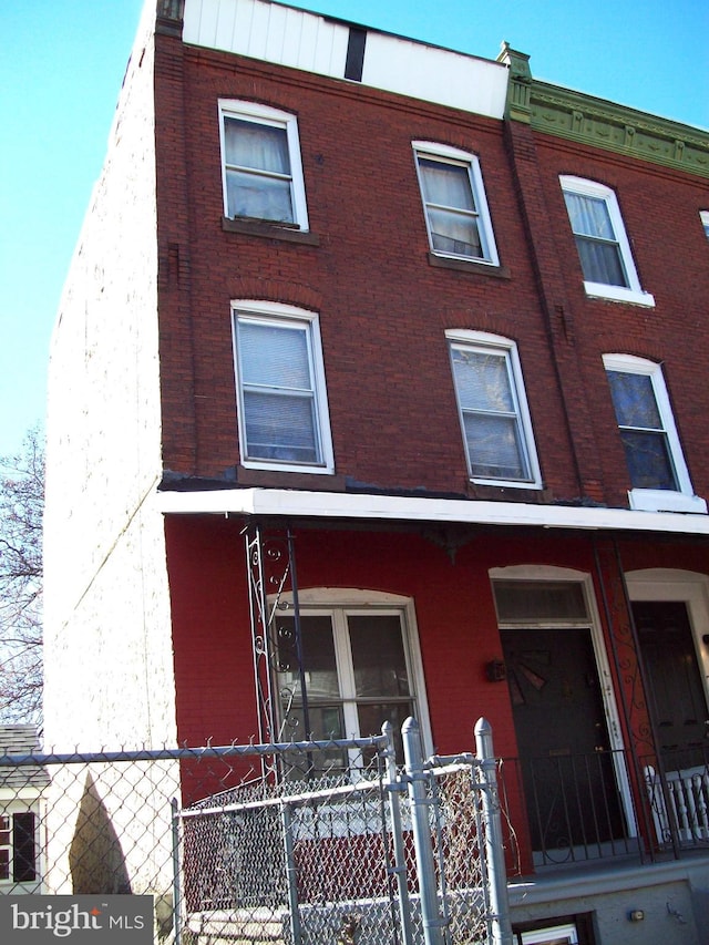 multi unit property with a porch