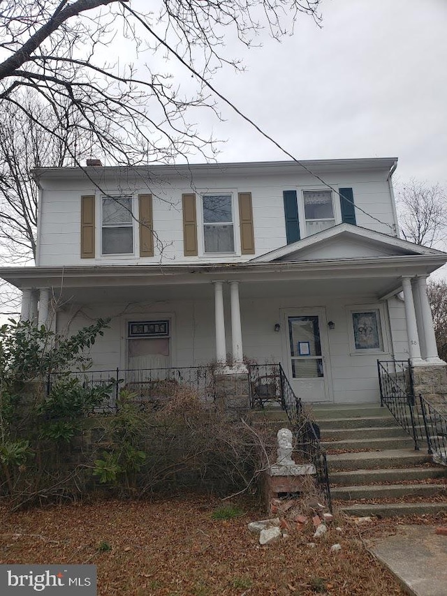 view of front of house featuring a porch